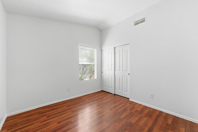 Building Photo - 15822 S 32nd Pl