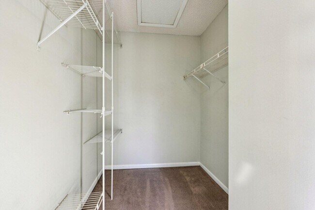 Building Photo - 618 Sea Pine Way