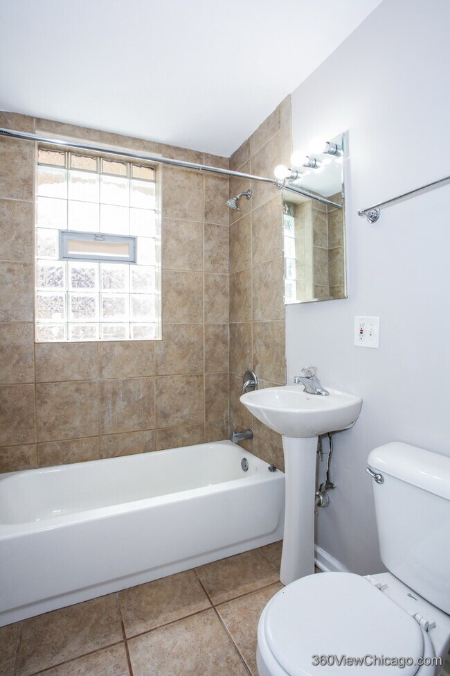 Building Photo - 4941 N St Louis Ave