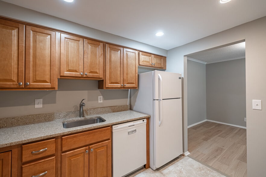 Building Photo - 7651 Tremayne Pl