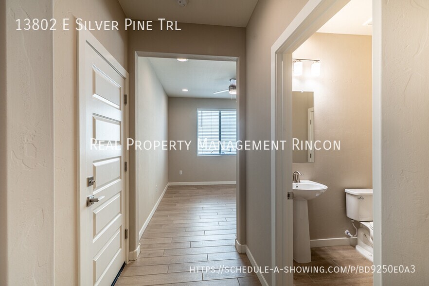 Building Photo - 13802 E Silver Pne Trl