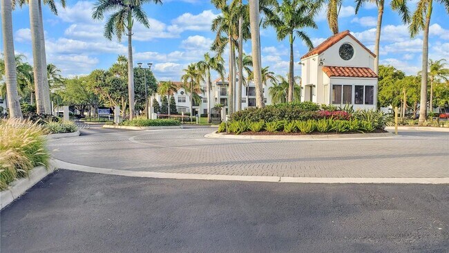 Building Photo - 2731 Ocean Club Blvd