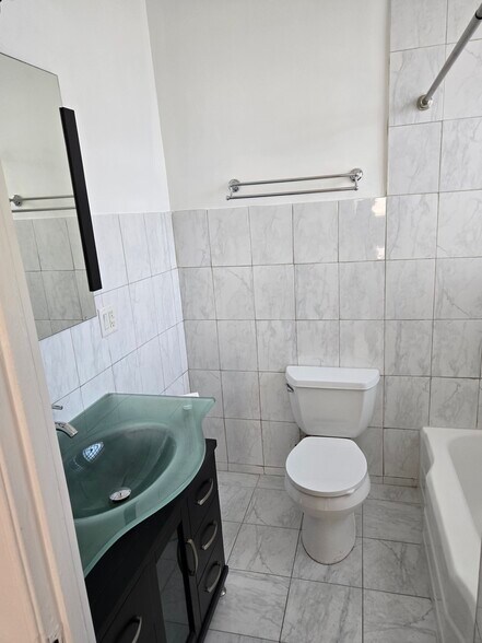 Bathroom 2 - 2043 E 72nd Pl