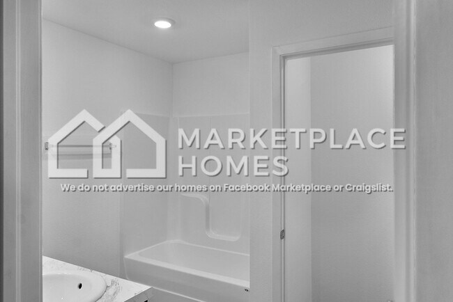 Building Photo - 29306 E 80th St S