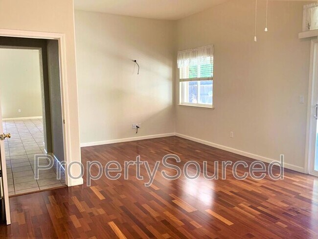 Building Photo - 857 Tannehill Dr