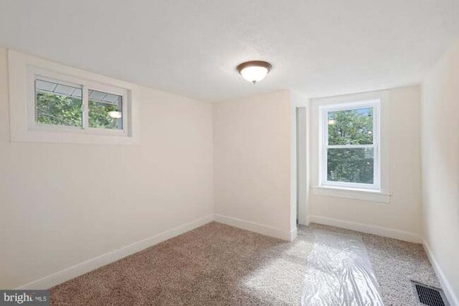 Building Photo - 3 Bedroom Feyetteville PA