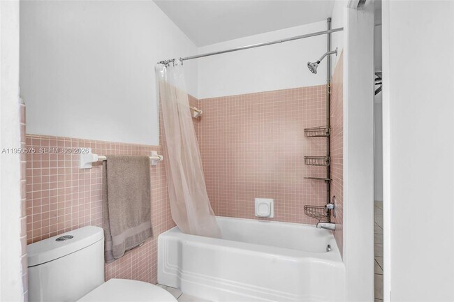 Building Photo - 781 NW 66th Ave