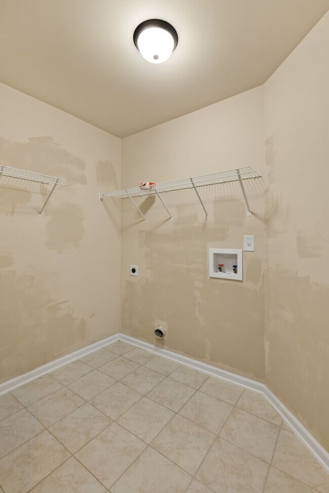 Building Photo - Spacious 5BR Home with Huge Fenced Backyard in The Reserve at Wyndham Gates!
