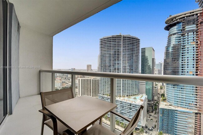 Building Photo - 475 Brickell Ave