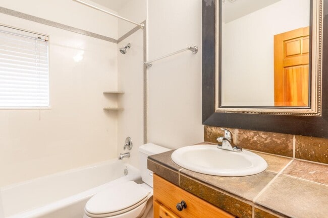 Building Photo - Old Town GEM Just 1 Block from PCMR!