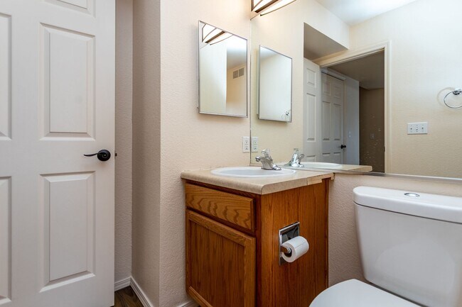 Building Photo - 4815 Tory Ridge Dr