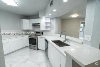 Building Photo - 975 N Franklin Ave