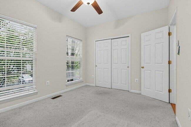 Building Photo - 2420 Dew Meadow Ct