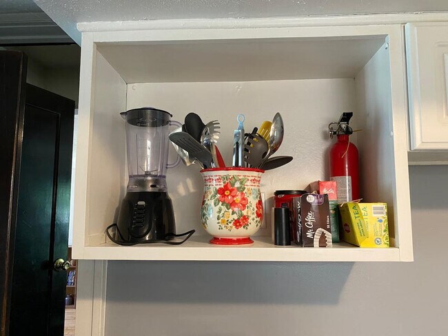 Building Photo - 988 Nela View Rd