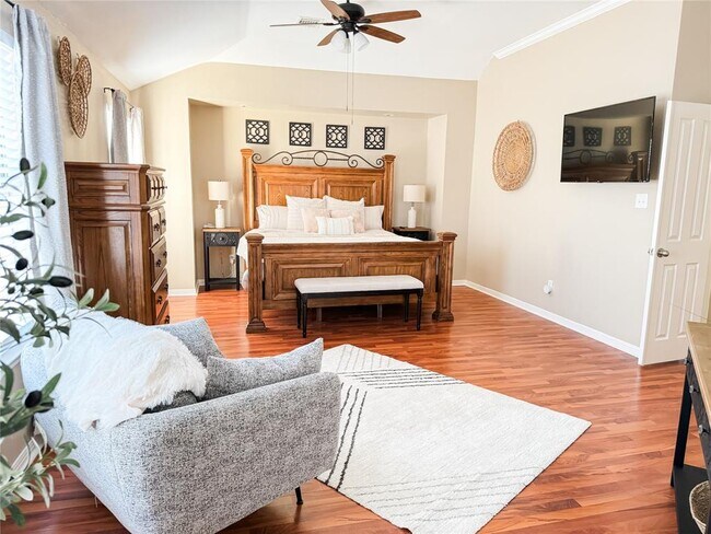 Building Photo - 2109 Spring Hollow Path