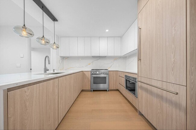 Building Photo - 11-36-36 45th Rd