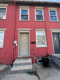 Building Photo - 157 &amp; 159 N West