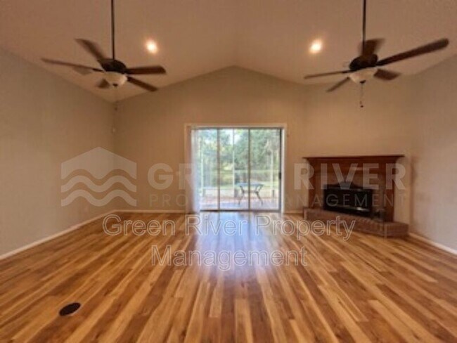 Building Photo - 1559 Lakeway Dr