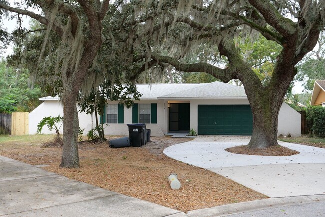 Primary Photo - 3/2 Cul de sac home near UCF featuring mov...