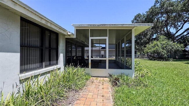 Building Photo - 3895 Conine Dr E