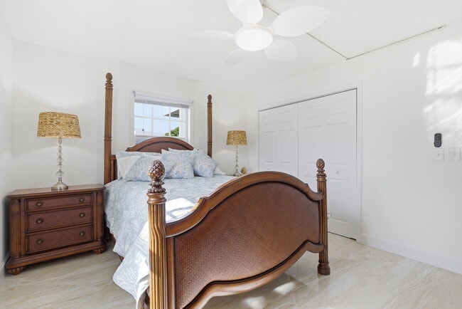 Building Photo - 1050 Sugar Sands Blvd