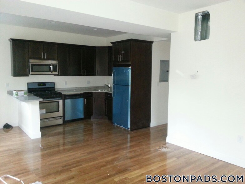 Building Photo - 23 Washburn St