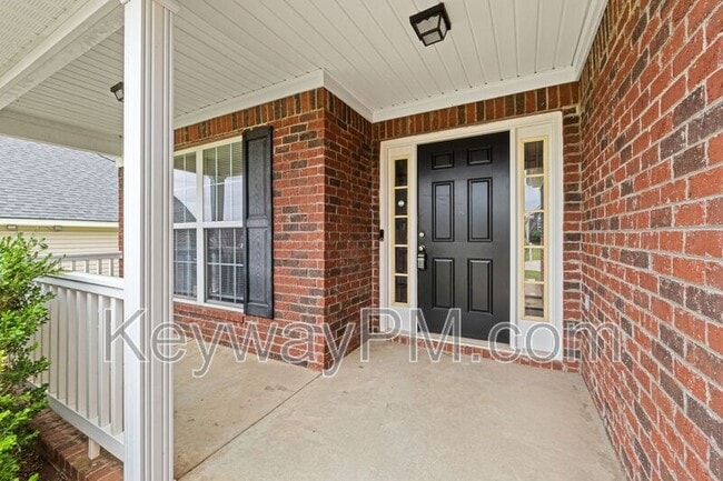 Building Photo - 313 Elbrus Way