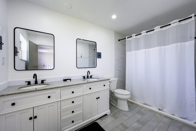 Building Photo - 11577 Anhinga Dr