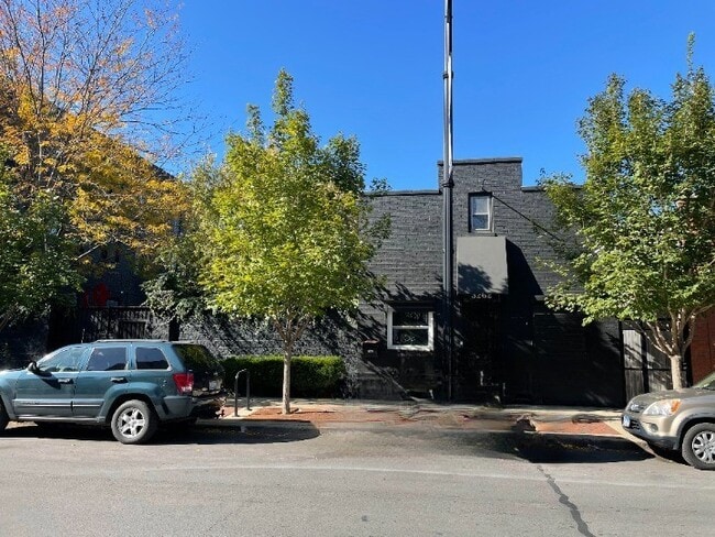 Primary Photo - 3262 S Morgan St