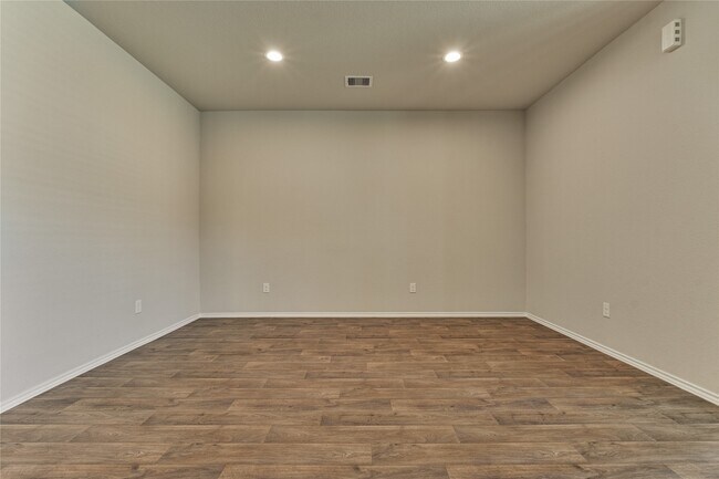 Building Photo - 13959 Leigh Lake Ln