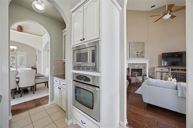 Building Photo - 607 Hilltop Dr