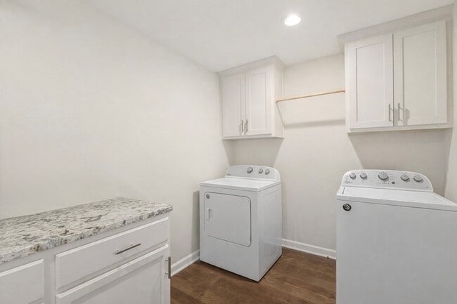 Building Photo - 6244 Trail Lake Dr