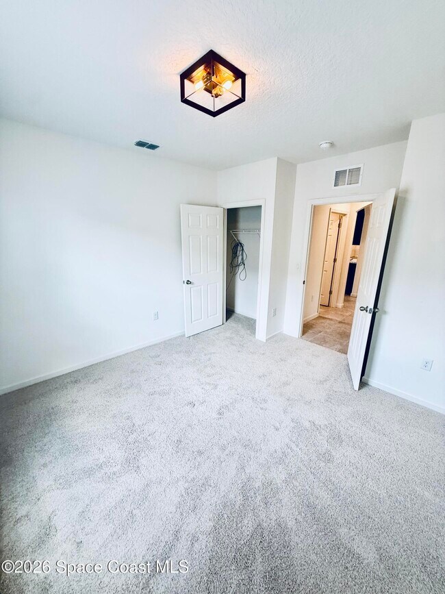 Building Photo - 465 Sorrento Dr