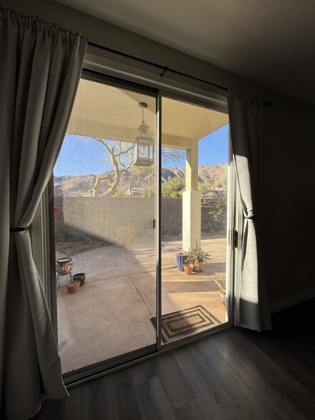 Dining Room to Patio - 524 W Mountain Sage Dr