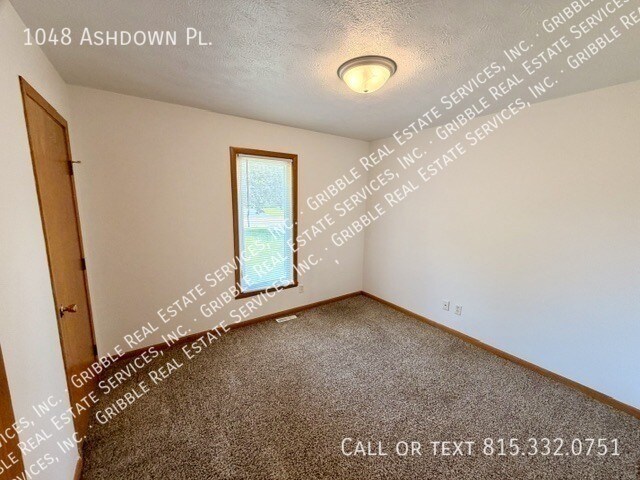 Building Photo - 1048 Ashdown Pl