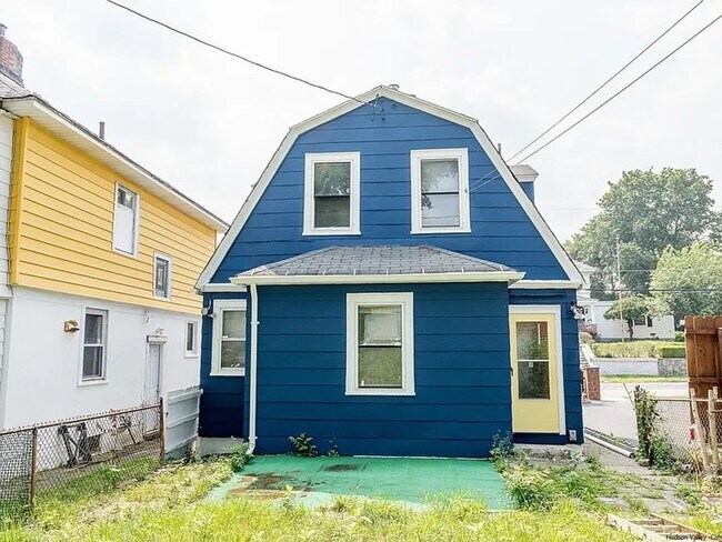Building Photo - 2 Bedroom Single-Family Home, Newburgh