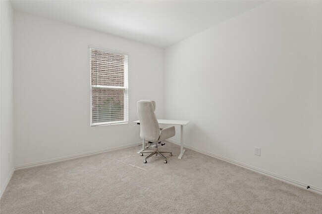 Building Photo - 2504 Flaxfield Ln