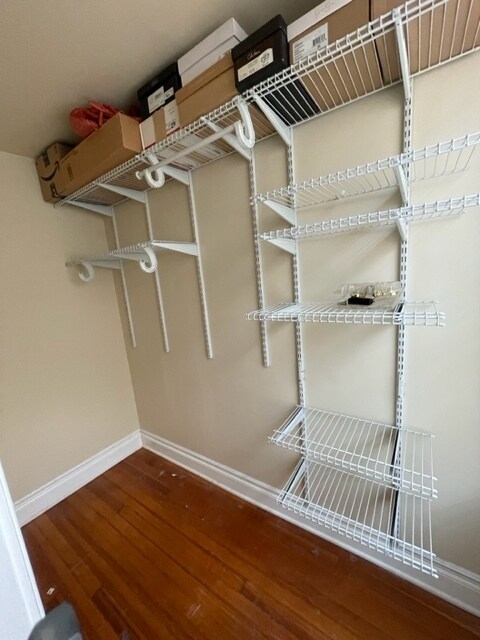 Walk-in Closet - 1501 N Broom St