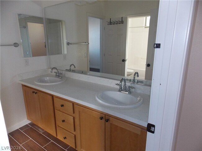 Building Photo - 1208 Olivia Pkwy