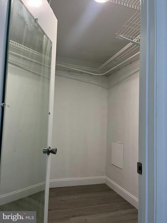 Building Photo - 6 Parktown Pl