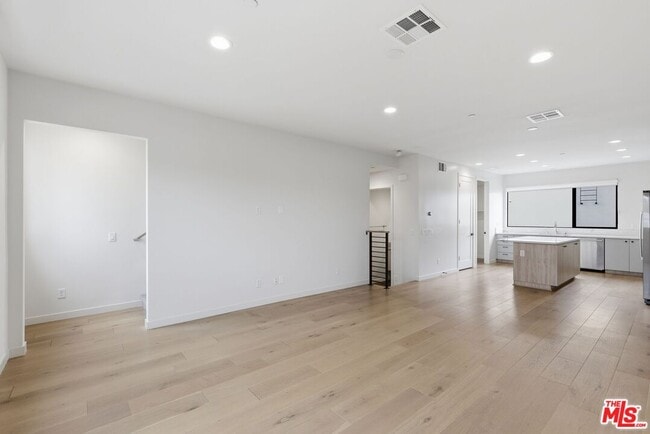 Building Photo - 1605 Arla Way