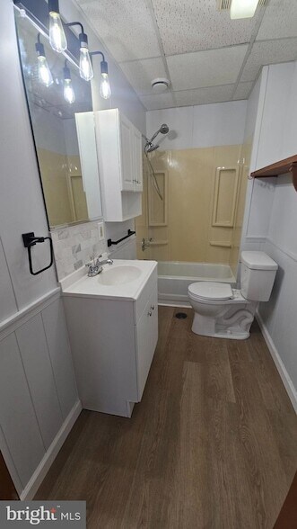 Building Photo - 117 S Warren St