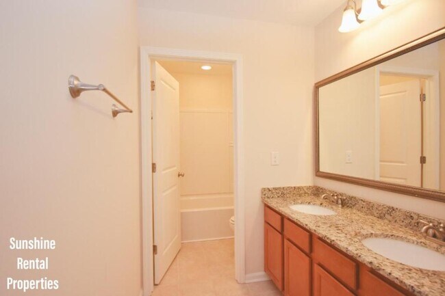 Building Photo - 3152 Bramble Glen Dr