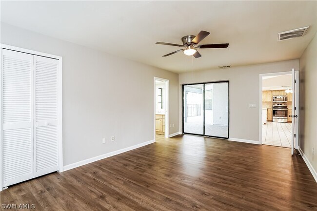 Building Photo - 3802 SW 7th Ave