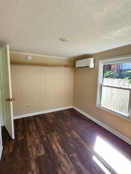 Building Photo - 517 Lattie Miller Rd