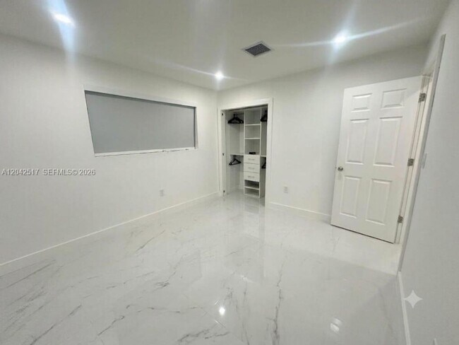 Building Photo - 1270 NW 111th St