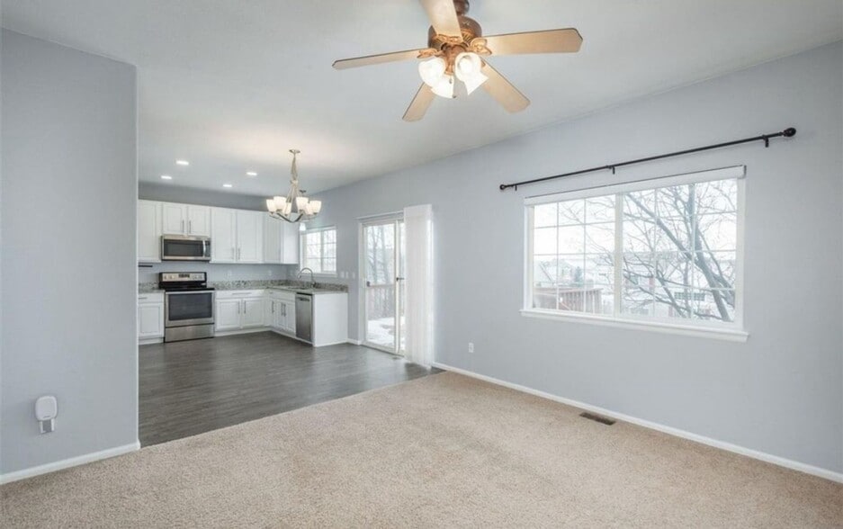 Building Photo - 2527 S Andes Cir