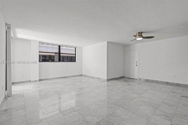 Building Photo - 5845 Collins Ave