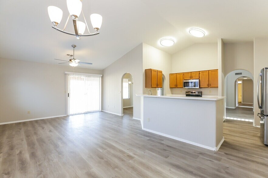 Building Photo - 7586 W Montebello Ave