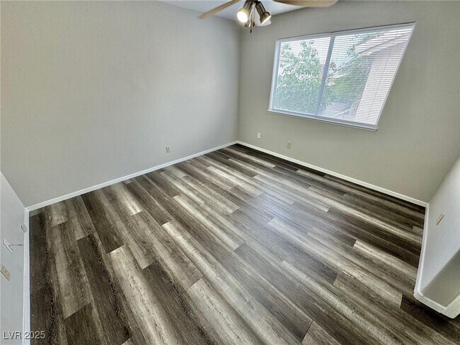 Building Photo - 7556 Violet Vista Ave